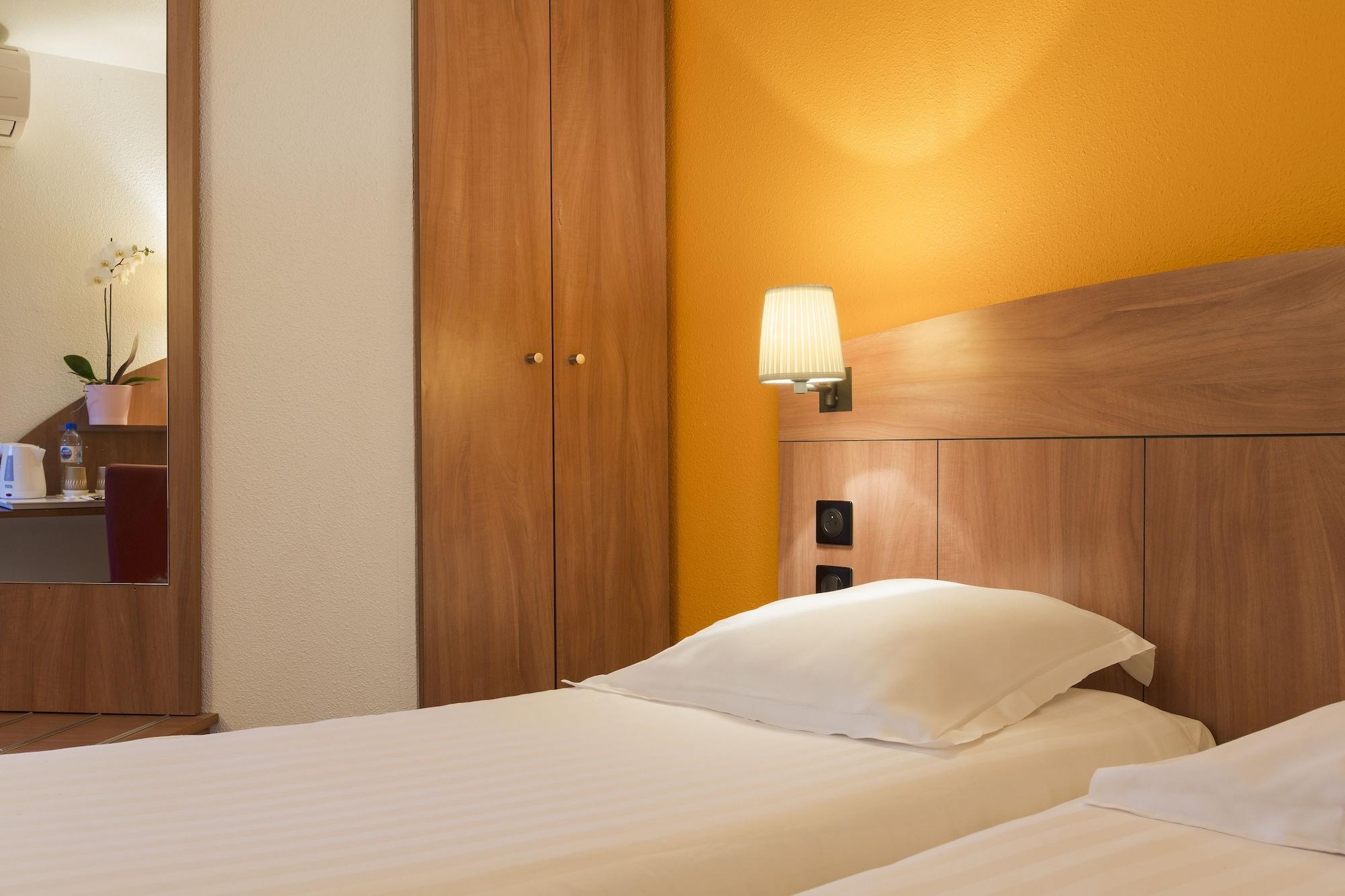 Comfort Hotel Grenoble Мелон Екстериор снимка