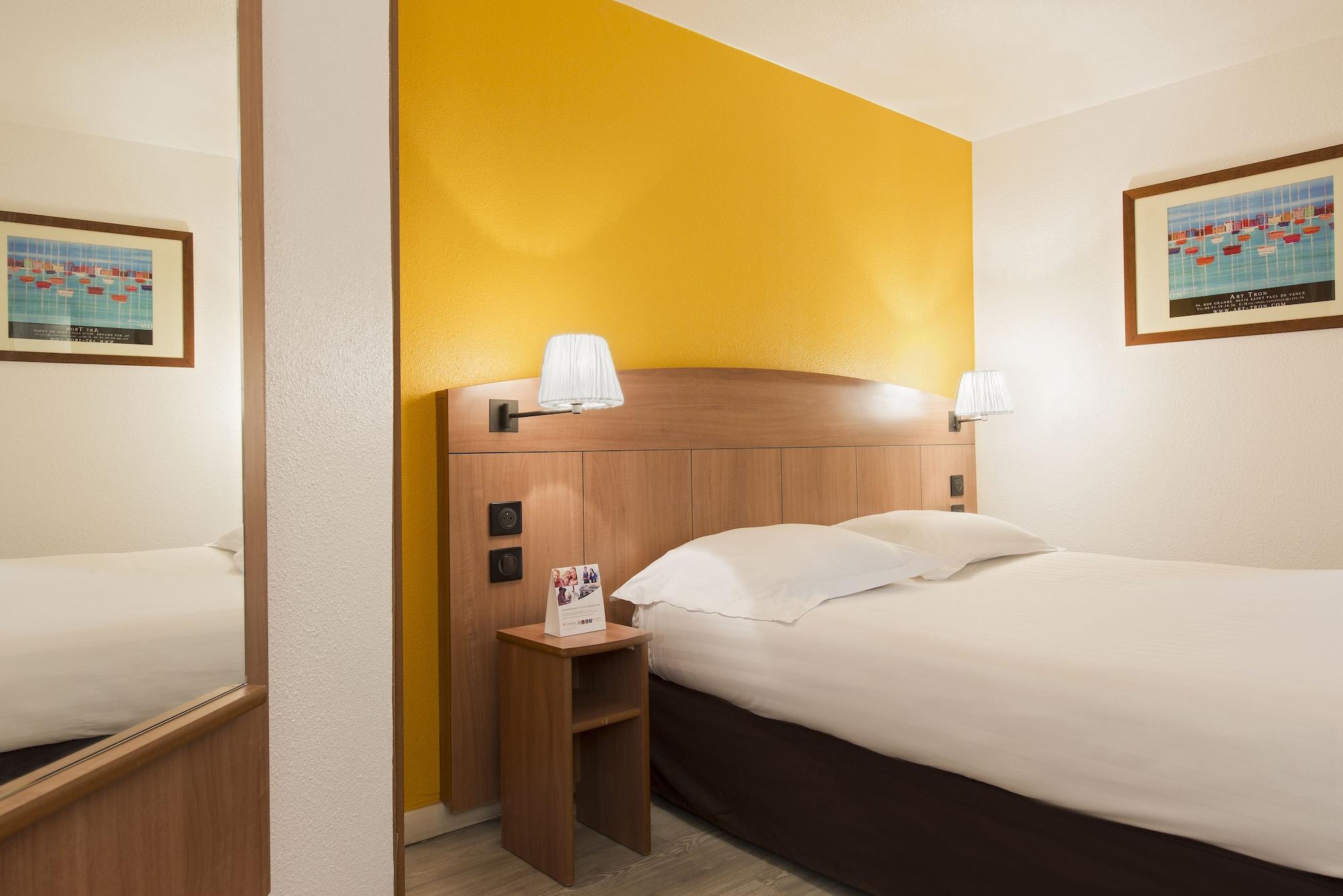Comfort Hotel Grenoble Мелон Екстериор снимка