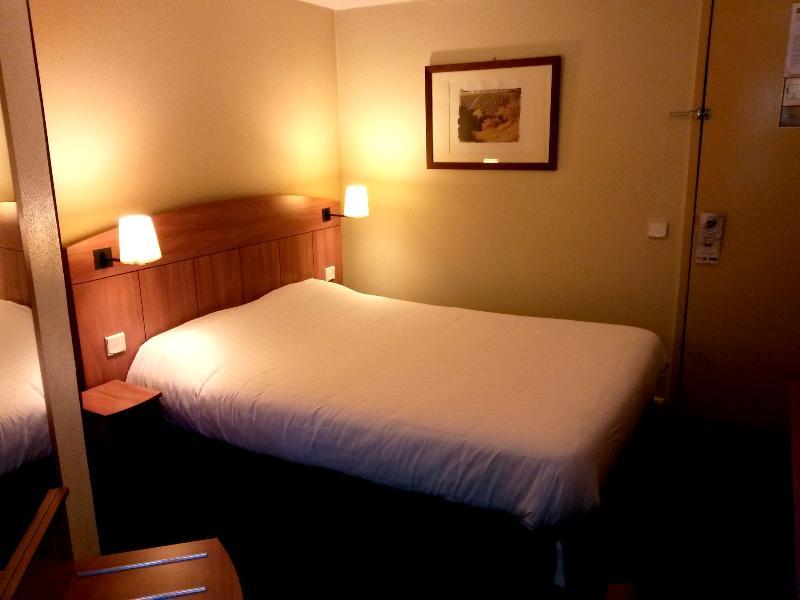 Comfort Hotel Grenoble Мелон Екстериор снимка