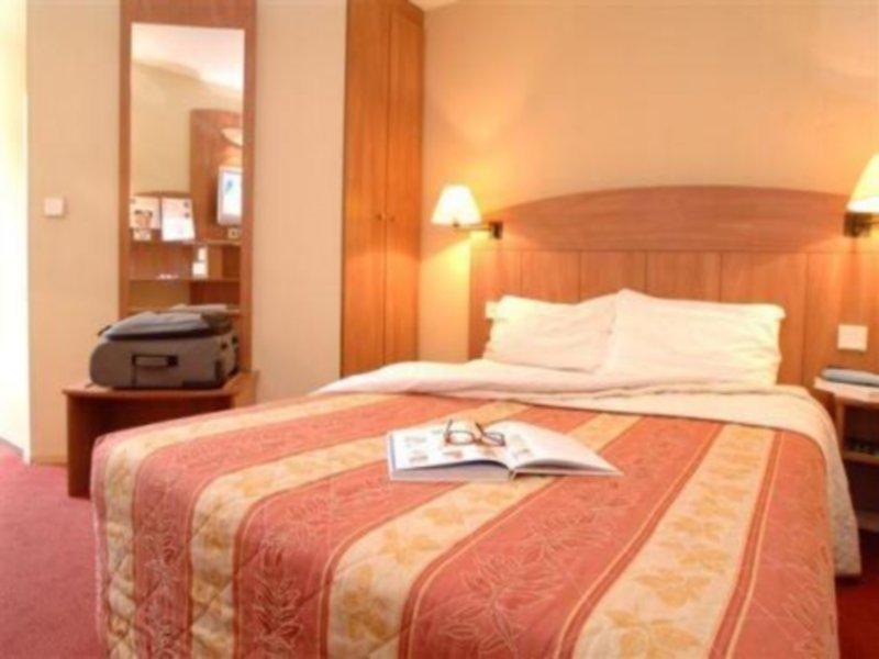 Comfort Hotel Grenoble Мелон Екстериор снимка