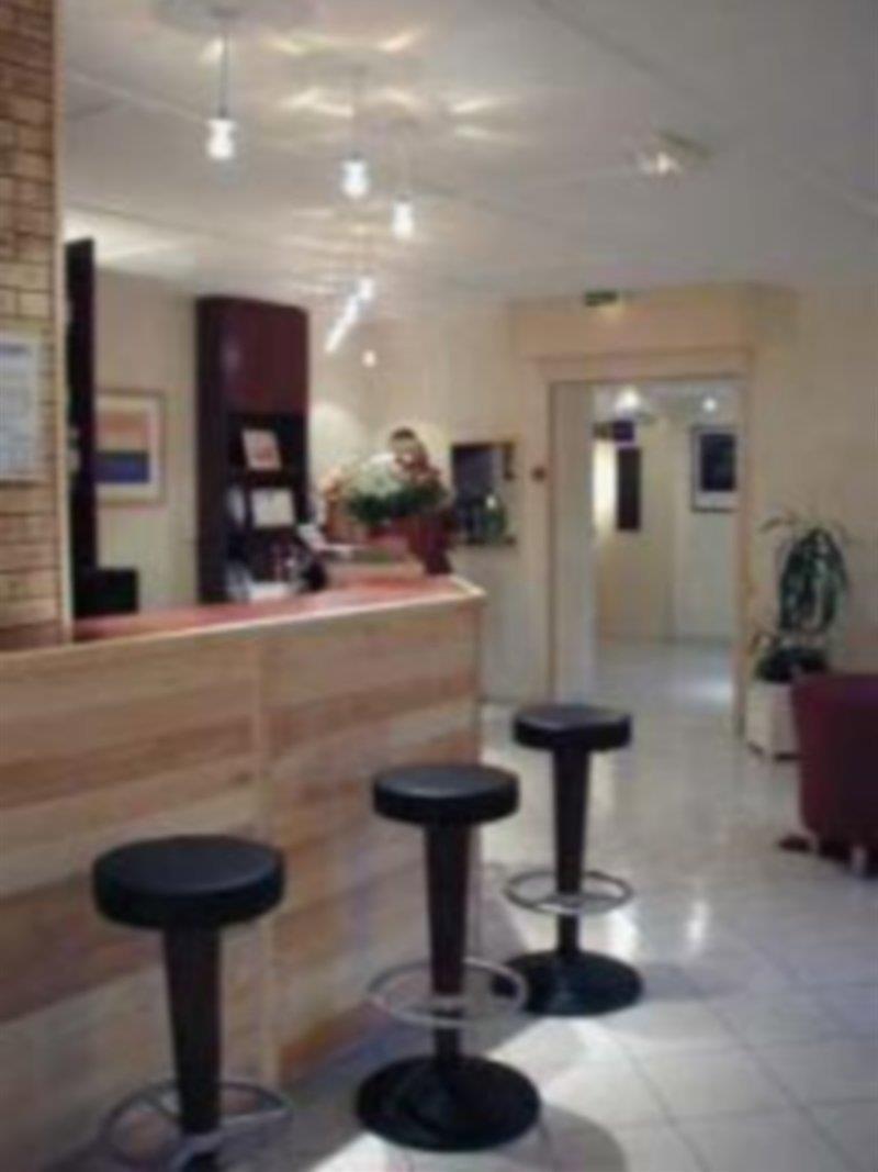 Comfort Hotel Grenoble Мелон Ресторант снимка