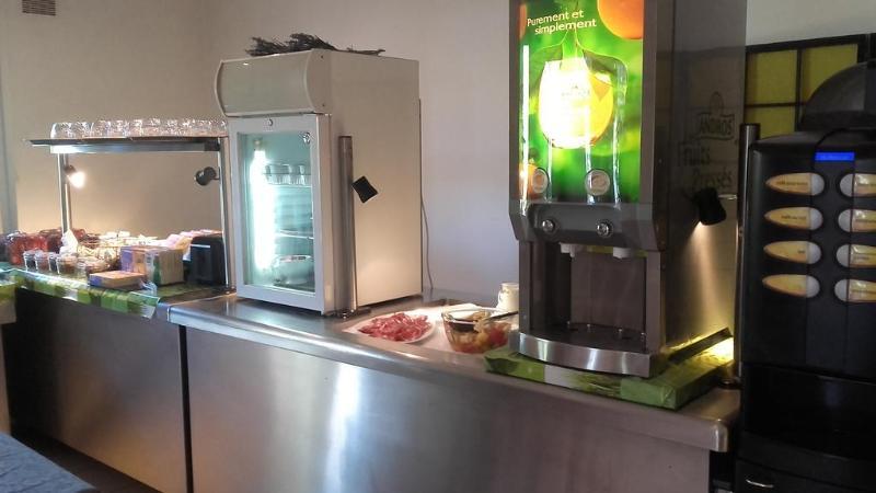 Comfort Hotel Grenoble Мелон Екстериор снимка