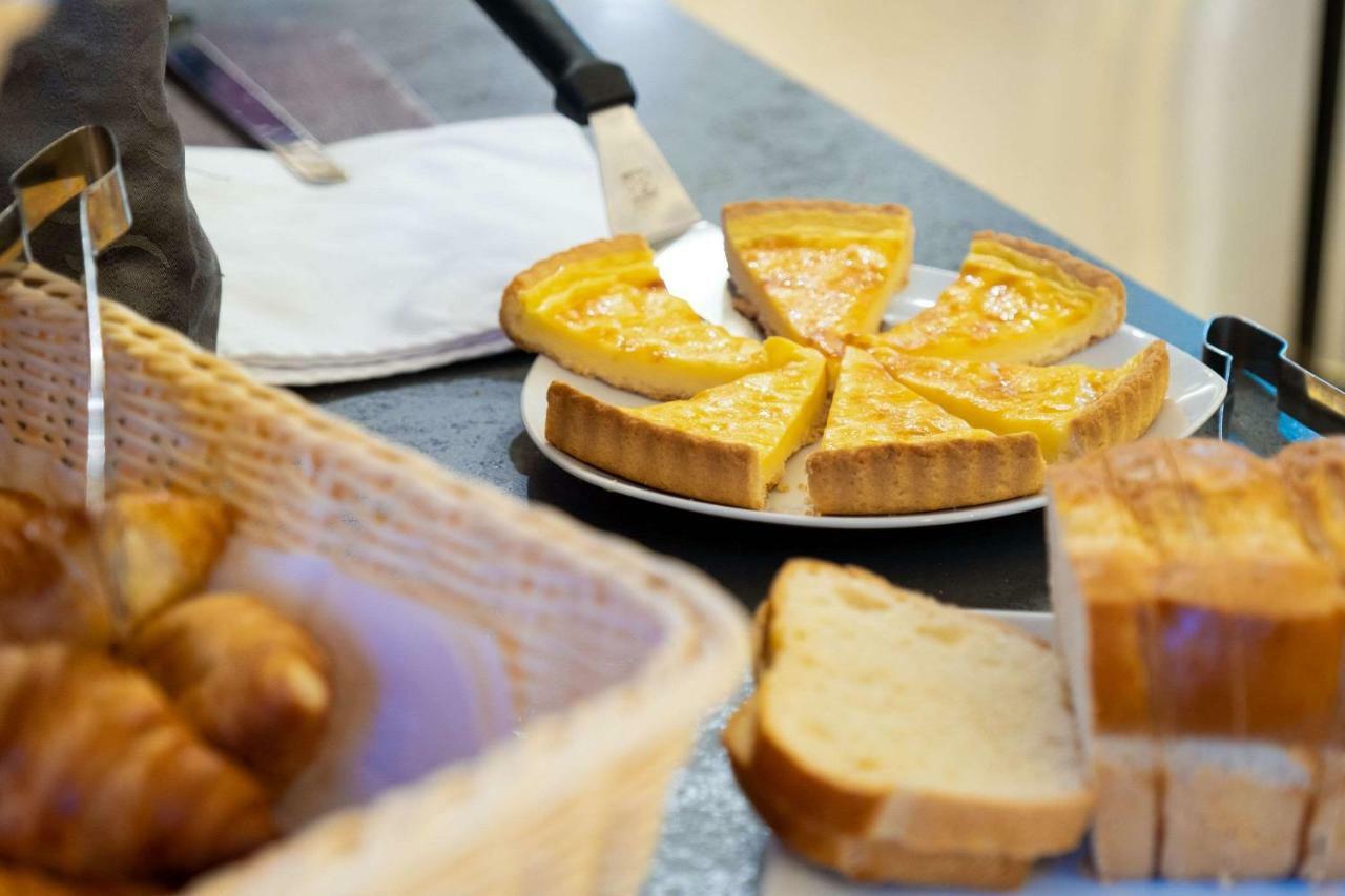 Comfort Hotel Grenoble Мелон Екстериор снимка