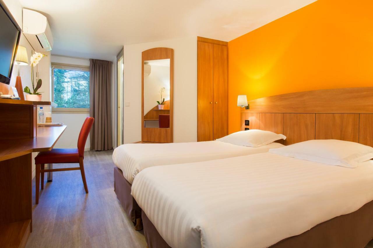 Comfort Hotel Grenoble Мелон Екстериор снимка